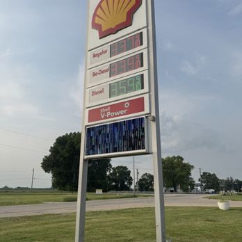 Shell Express Lane 50. Truck Stop - Rest Stops Near Me - Hillsdale, Illinois Shell Express Lane 50. Truck Stop - Rest Stops Near Me - Hillsdale, Illinois