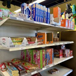 Chavez Market - Inside store merc