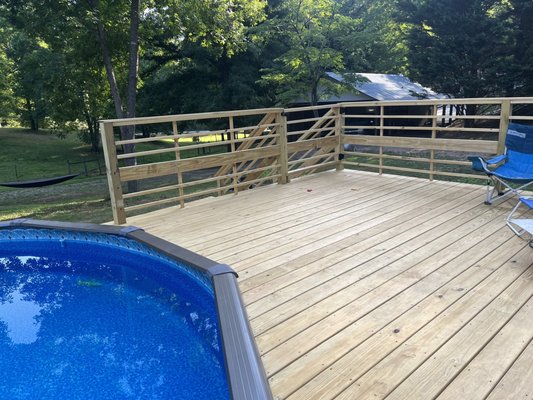 Elite Roofing & Contracting Logo