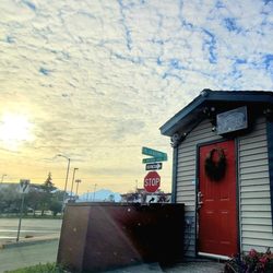Alaska House of Coffee - Sunrise at Alaska House of Coffee