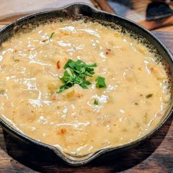 Cast Iron Chef Chop House & Oyster Bar - Clam chowder