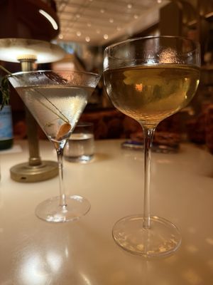 Red Room Bar by null