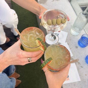 Topside Roof Deck - Cocktail Bars Near Me - Newport Beach, California Topside Roof Deck - Cocktail Bars Near Me - Newport Beach, California
