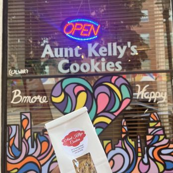 Aunt Kellys Cookies - a hand holding a bag of cookies - Bakeries Near Me - Baltimore, Maryland Aunt Kellys Cookies - a hand holding a bag of cookies - Bakeries Near Me - Baltimore, Maryland