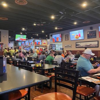Longnecks Sports Grill - Seating - American Near Me - Wilder, Kentucky Longnecks Sports Grill - Seating - American Near Me - Wilder, Kentucky