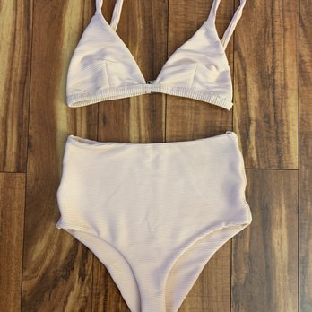 Shipwrecked Kauai - Women's Clothing Near Me - Kapaa, Hawaii Shipwrecked Kauai - Women's Clothing Near Me - Kapaa, Hawaii