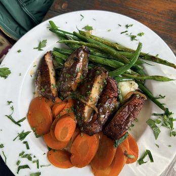 SunCafe - Mushroom Bordelaise - Vegan Near Me - Studio City, California