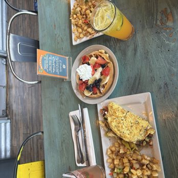 The Pan - Omlettes with side of potatoes  2 drinks - Pizza Near Me - Gardena, California