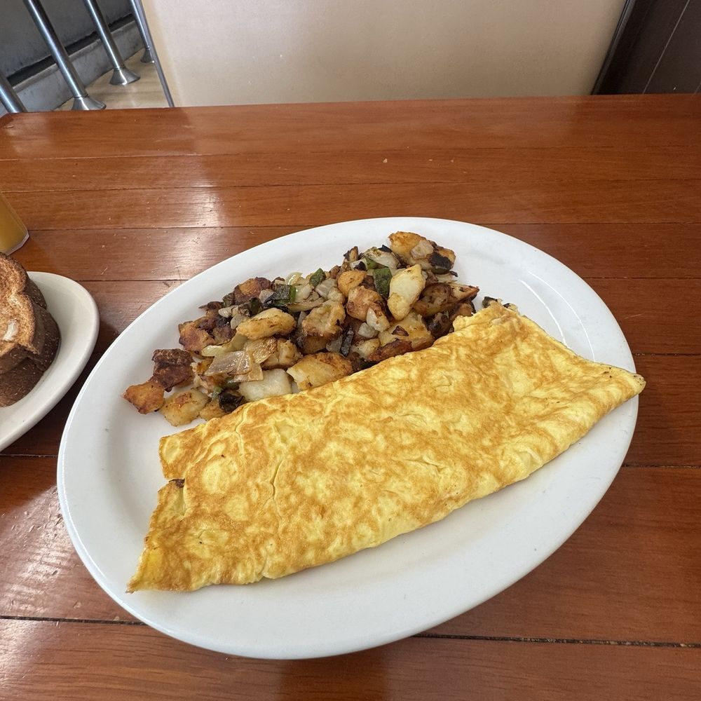 Big Tomato - Diners Near Me - Poughkeepsie, New York Big Tomato - Diners Near Me - Poughkeepsie, New York