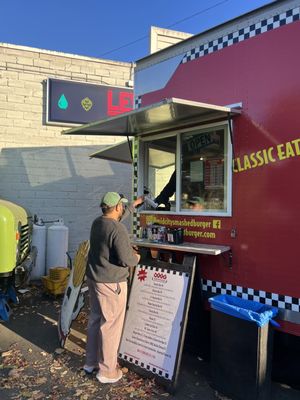 MidCity SmashedBurger @ Level Beer: Level 3 Buckman Kerns by null MidCity SmashedBurger @ Level Beer: Level 3 Buckman Kerns by null