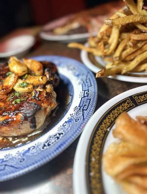 FET-FISK restaurant + bar by null