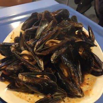 La Paradeta - Mussels in a tomato sauce. PERFECTLY cooked! - Seafood Near Me - Barcelona, B La Paradeta - Mussels in a tomato sauce. PERFECTLY cooked! - Seafood Near Me - Barcelona, B