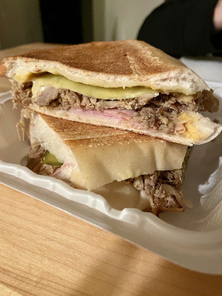 THE BLENDED BISTRO 442 Anderson Ave, Cliffside Park, New Jersey