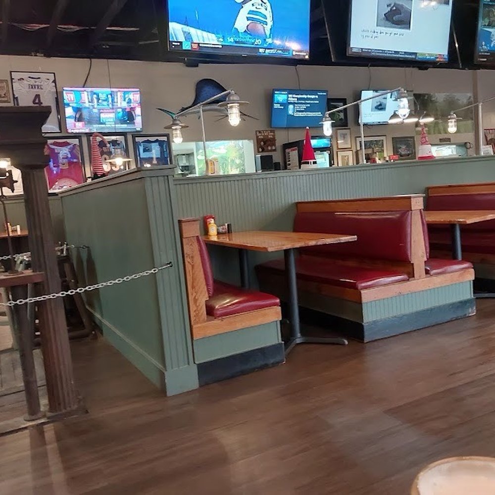 Pickle Barrel Cafe - Inside - Sports Bars Near Me - Sandersville, Georgia Pickle Barrel Cafe - Inside - Sports Bars Near Me - Sandersville, Georgia
