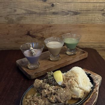 7 Mile House - The spread - IG @bougiefoodieboi - Sports Bars Near Me - Brisbane, California 7 Mile House - The spread - IG @bougiefoodieboi - Sports Bars Near Me - Brisbane, California
