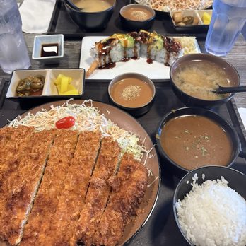 Hako - Spicy Curry Tonkatsu - Sushi Bars Near Me - Irvine, California