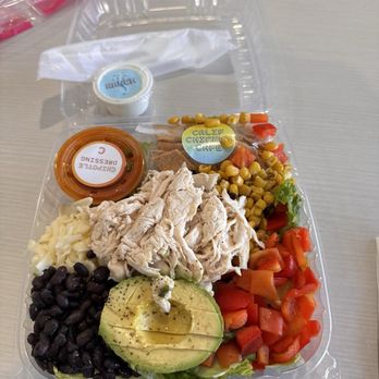 Calif Chicken Cafe - Out west salad - Cafes Near Me - El Segundo, California