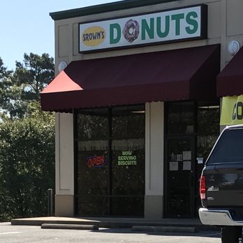 Srown's Donuts - a truck parked in front of a donut shop - Donuts Near Me - Bryant, Arkansas Srown's Donuts - a truck parked in front of a donut shop - Donuts Near Me - Bryant, Arkansas