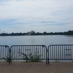 Washington DC Current - The view from MLK Memorial, overlooking the Lincoln Memorial
