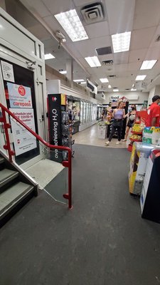 CVS Pharmacy by null