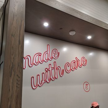 Chick-fil-A - Fast Food Near Me - Toronto, Ontario
