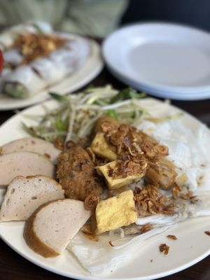 Bánh Cuốn Lưu Luyến by null