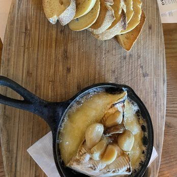 catalina kitchen - Baked Brie - New American Near Me - Rancho Palos Verdes, California
