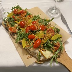 Rucola Verde - Pinsa...this was also on the specials menu....the crust was incredible!!!