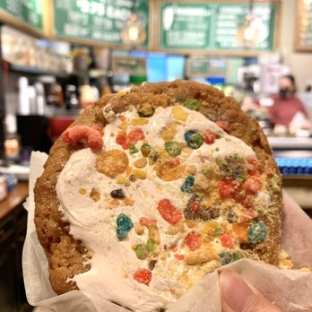 Schmackary's - Cereal Killer Cookie - Desserts Near Me - New York, New York