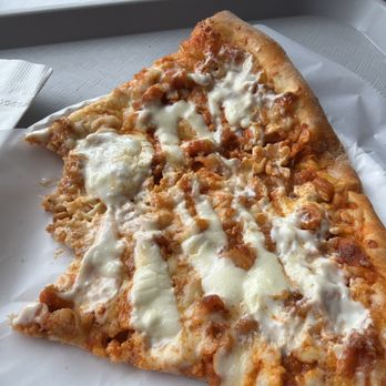 Bella's Pizzeria - Buffalo chicken slice - Pizza Near Me - Framingham, Massachusetts