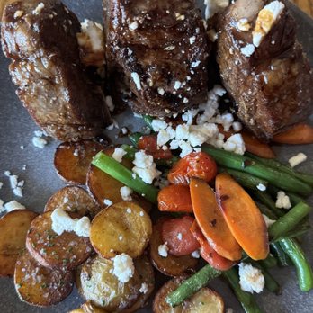 Atmesfir - Lamb chops with feta cheese - New American Near Me - Prescott, Arizona