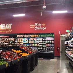 Grocery Outlet - Good layout