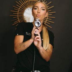 Bare Bones Aesthetics - Alexandra and her custom air brush spray tans