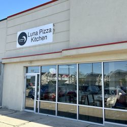 Luna Pizza Kitchen