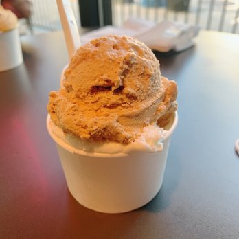 Gelatiamo - Salted hazelnut caramel and rice - Bakeries Near Me - Seattle, Washington