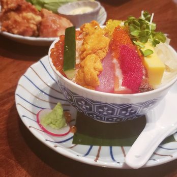 Kingyo Izakaya - Mini Sea Urchin & Snow Crab Chirashi and Kaarage - Japanese Near Me - Toronto, Ontario Kingyo Izakaya - Mini Sea Urchin & Snow Crab Chirashi and Kaarage - Japanese Near Me - Toronto, Ontario