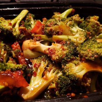 Hunan Restaurant - Broccoli w/garlic sauce ($10). Spicy and nicely cooked. - Chinese Near Me - Bloomington, Minnesota