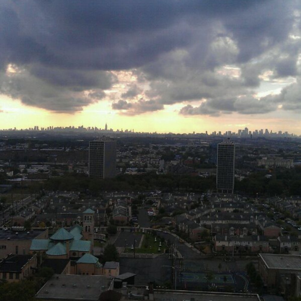 Colonnade Apts - Lovely view of Manhattan from the 20th floor. - Apartments Near Me - Newark, New Jersey Colonnade Apts - Lovely view of Manhattan from the 20th floor. - Apartments Near Me - Newark, New Jersey