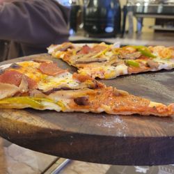 Amare Woodfire Brick Oven Pizza - Thin pizza