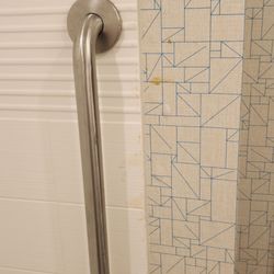 Holiday Inn Express & Suites Allentown Cen - Dorneyville - Brown goo on shower wall.