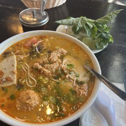 Bún riêu