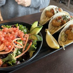 Mr Mikes SteakhouseCasual - Fried shrimp tacos