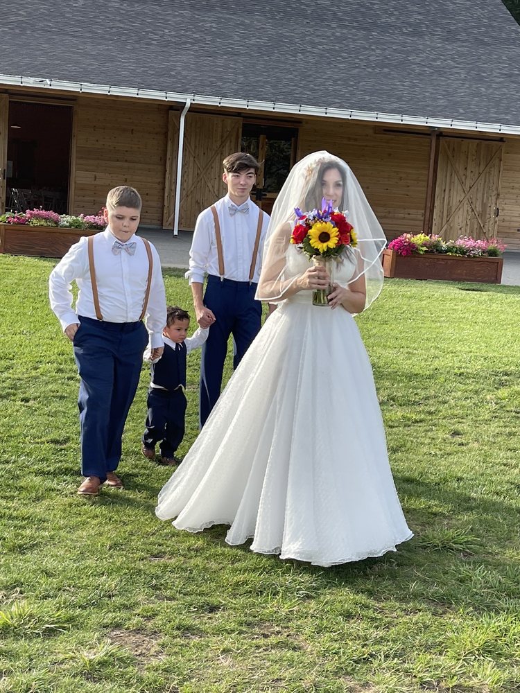 COVINGTON BUDS & BLOOMS Updated September 2024 36 Photos & 28