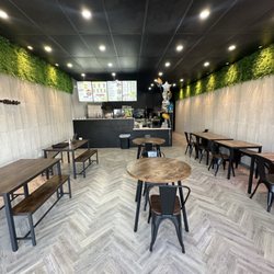 The Real Juicery - Inside shop
