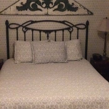 Connor Hotel - Room 10 - Hotels Near Me - Jerome, Arizona Connor Hotel - Room 10 - Hotels Near Me - Jerome, Arizona