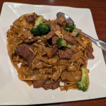 Sue's Kitchen - Pad see eew with beef - Thai Near Me - El Sobrante, California
