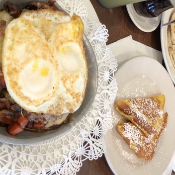 Pomegranate Restaurant - Short ribs skillet & French toast - American Near Me - Aurora, Illinois Pomegranate Restaurant - Short ribs skillet & French toast - American Near Me - Aurora, Illinois