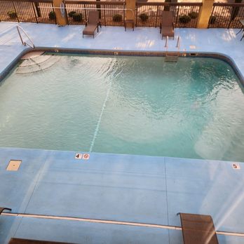 Hampton Inn Eden - Outdoor pool - Hotels Near Me - Eden, North Carolina Hampton Inn Eden - Outdoor pool - Hotels Near Me - Eden, North Carolina