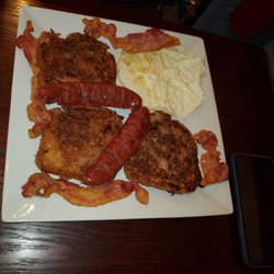 El Cofre - Beef Sausage, Bacon, Egg whites, and French toast