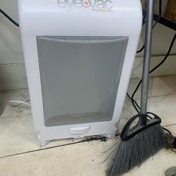 Rollins Barbershop - Amazing hair vacuum!